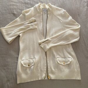 White pearl casual sweater soft with zipper